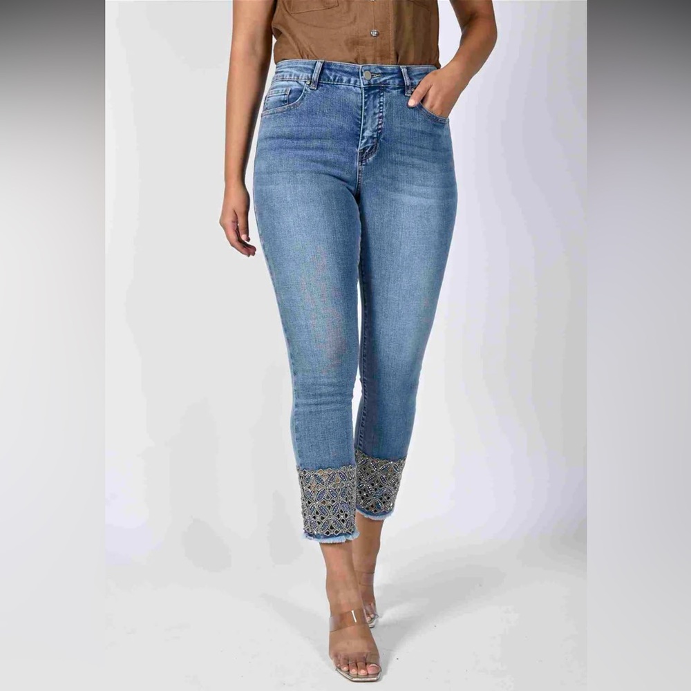 Frank Lyman crochet eyelet embellished jeans size small